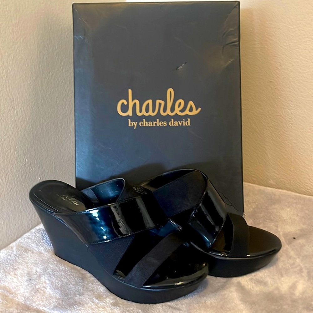 Black wedge size 8